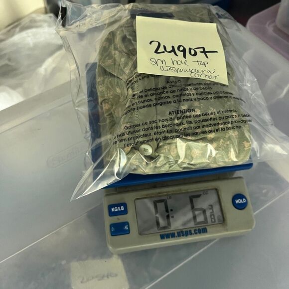 Chaps Henley Ruffle Shirt Green Floral Boho Cottagecore Casual Preppy Top L FLAW - Picture 8 of 9